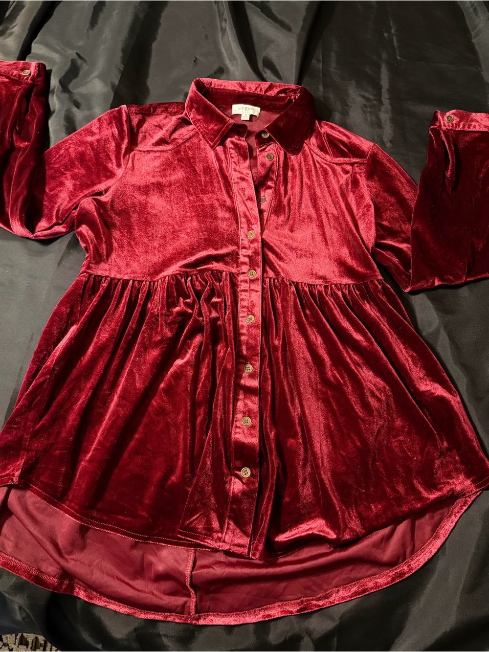 UMGEE Burgundy Velvet Babydoll Button Down Tunic Top NWOT Small